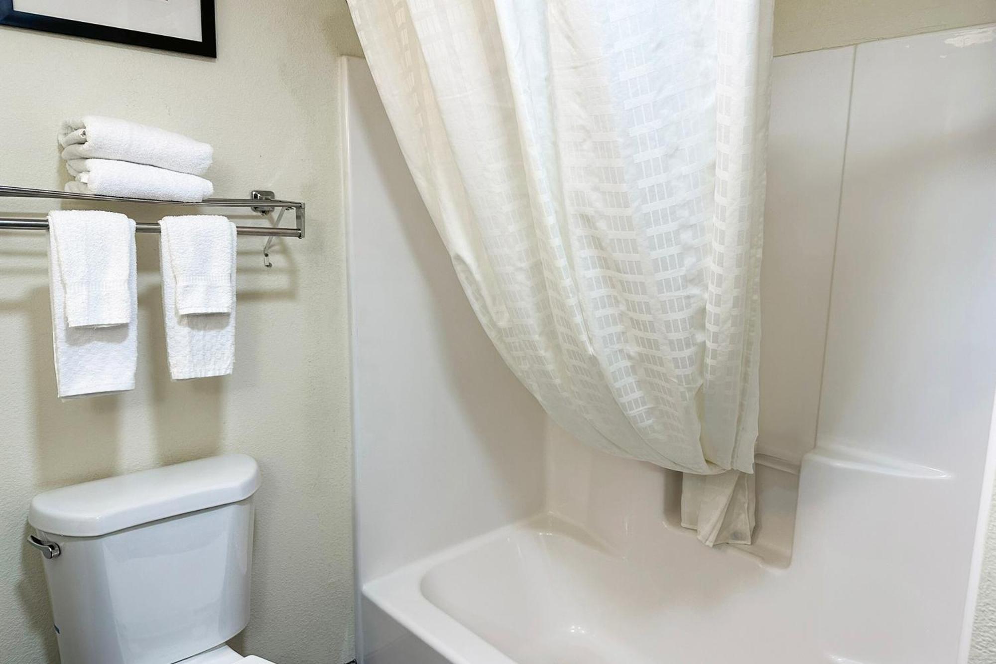 Oyo Hotel Rome West Ga Bagian luar foto