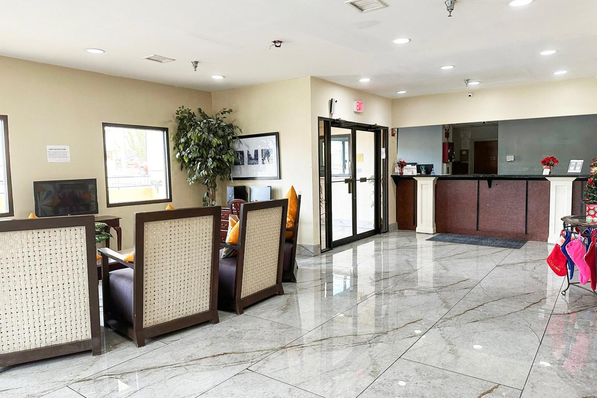 Oyo Hotel Rome West Ga Bagian luar foto
