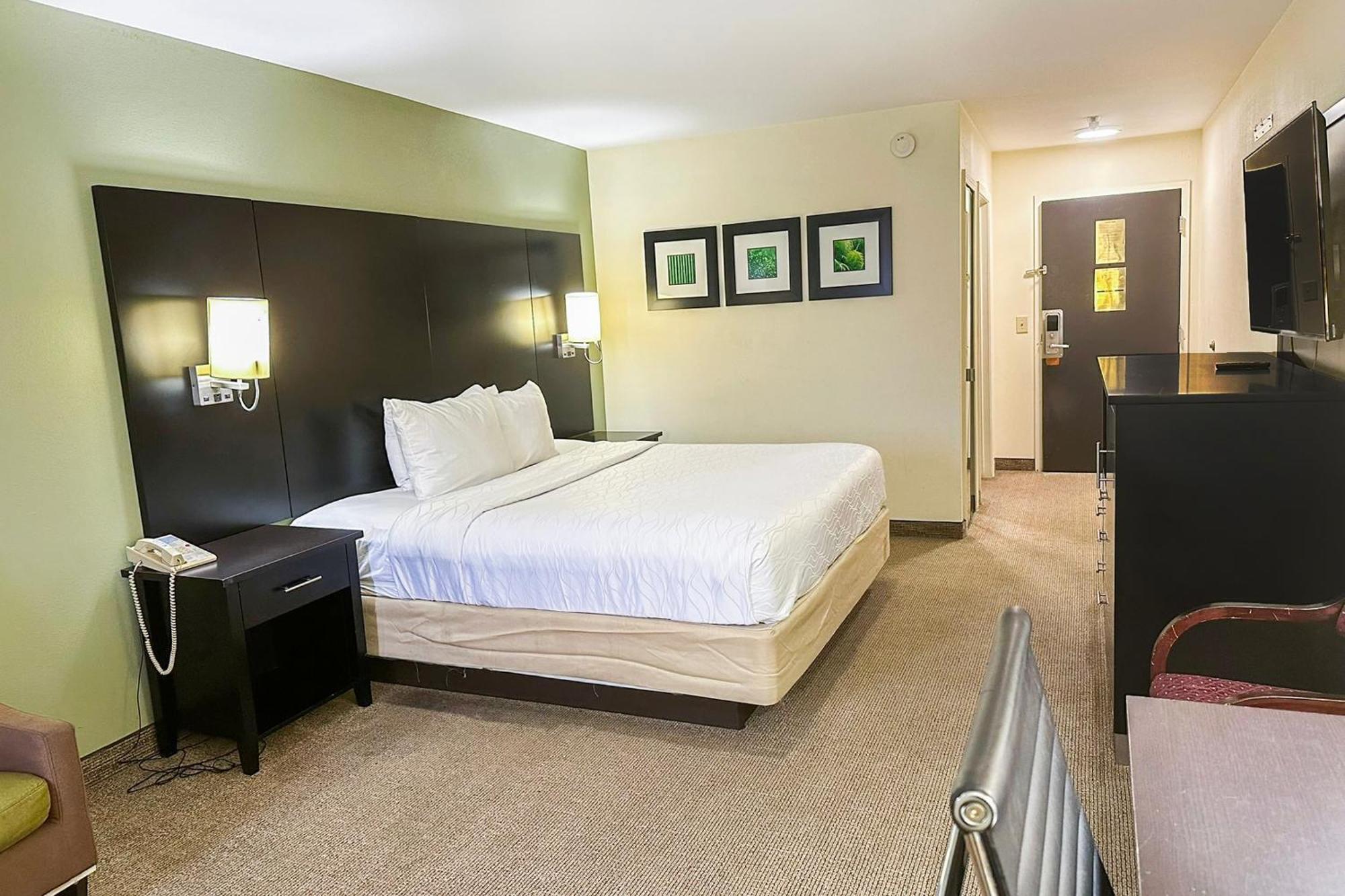 Oyo Hotel Rome West Ga Bagian luar foto