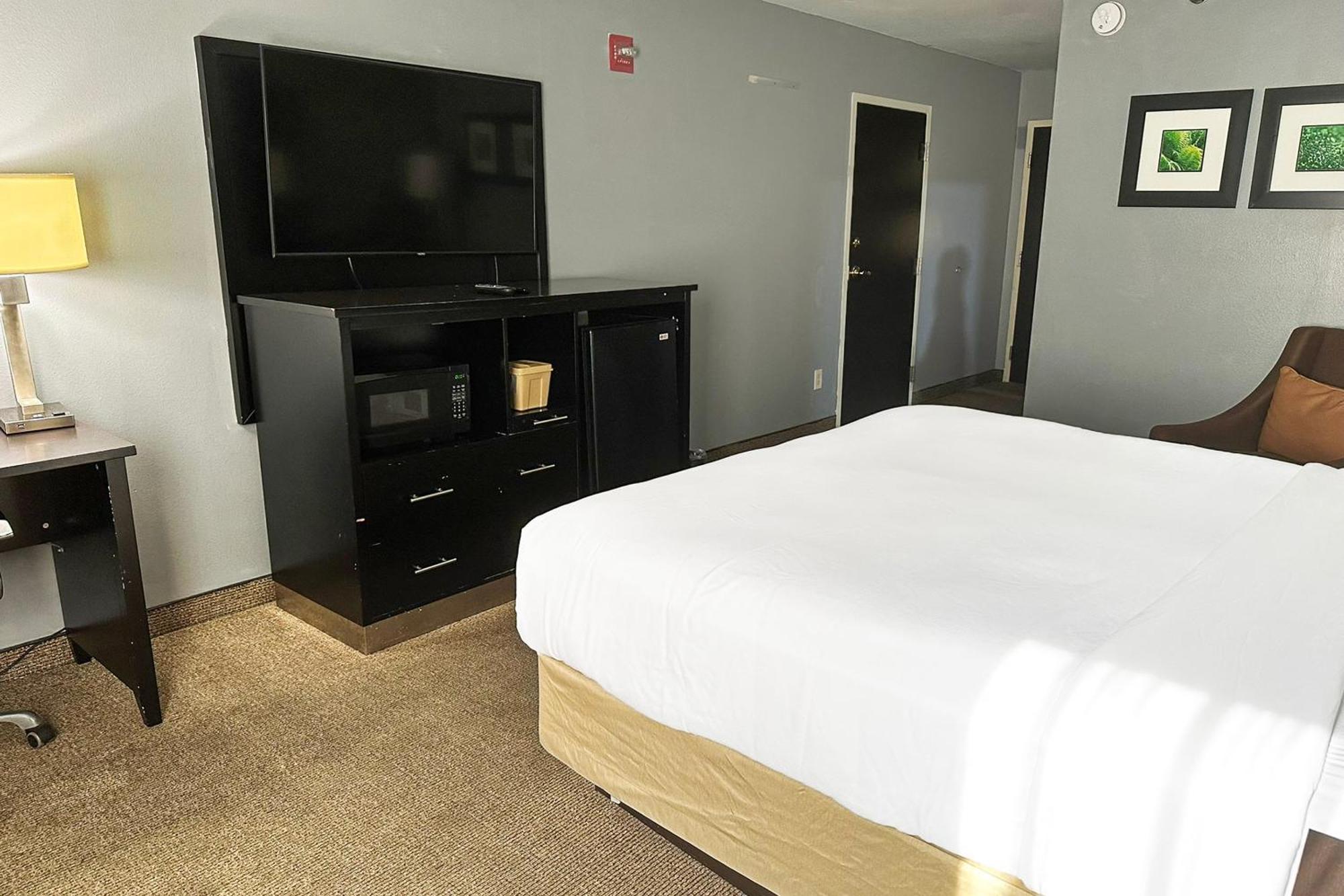 Oyo Hotel Rome West Ga Bagian luar foto